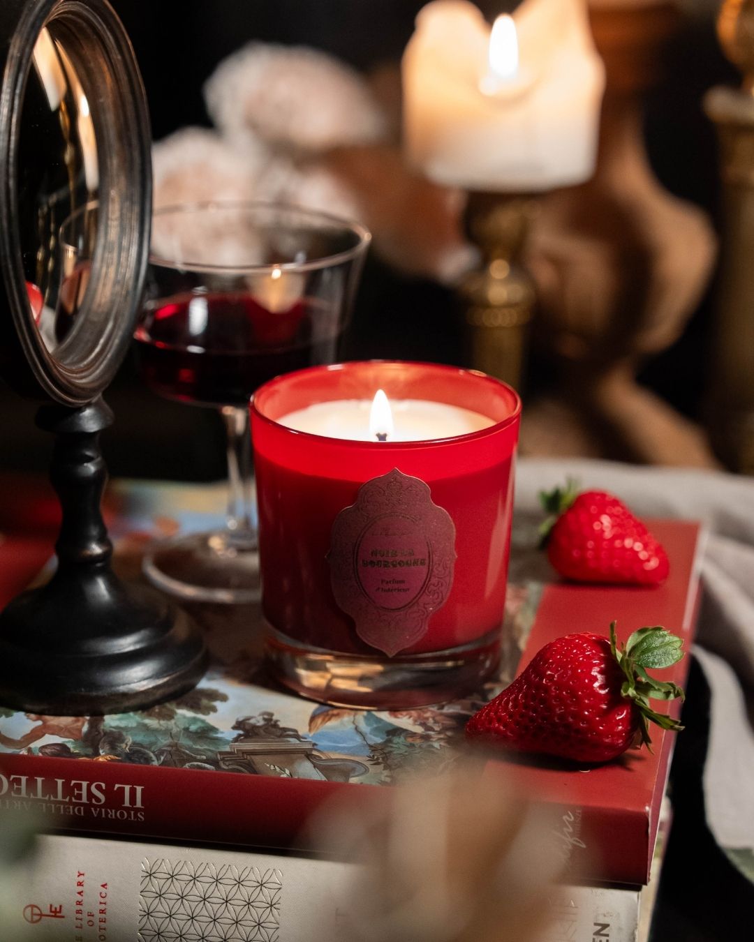 Noir de Bourgogne candle