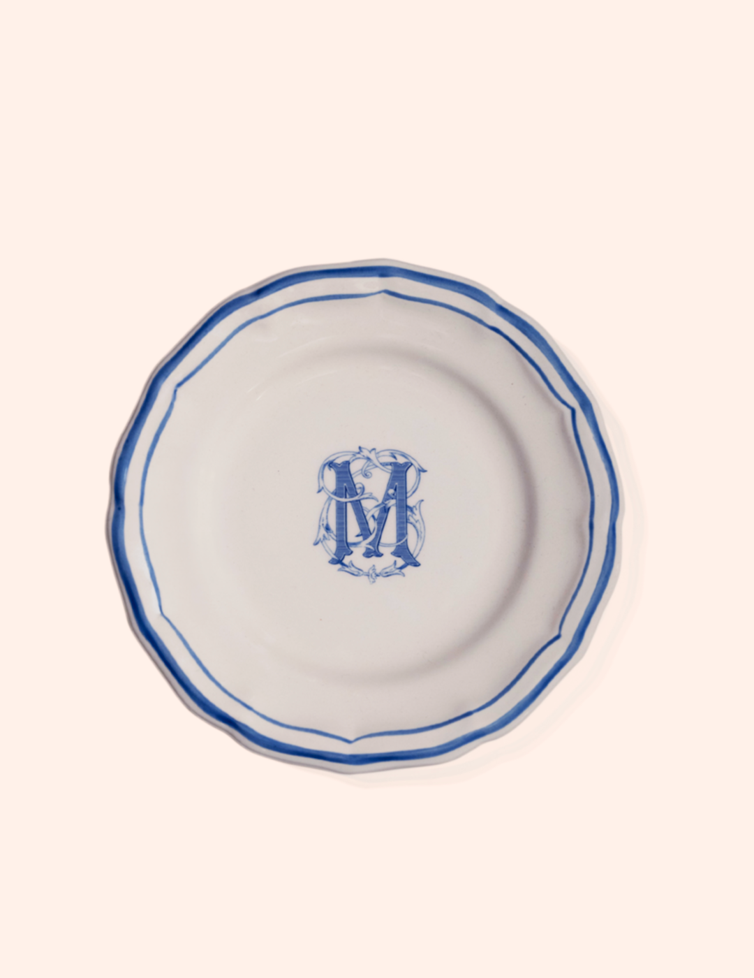 Plate with letter