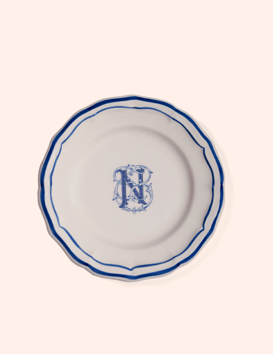 Plate with letter