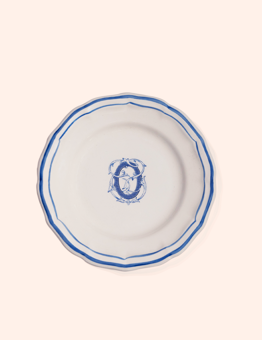 Plate with letter